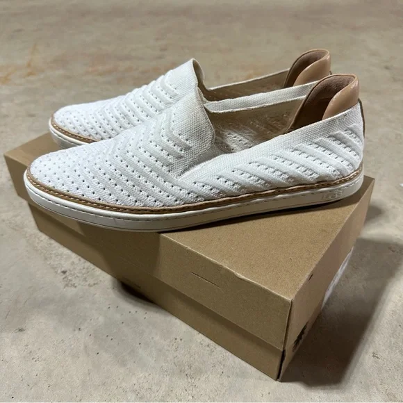 UGG Sammy Chevron Trainers Slip-On Slippers Sneakers White & Tan Size 9 - Picture 5 of 13